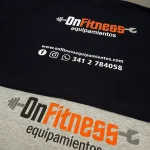 Remeras estampadas para equipamientos para gimnasios On Fitness